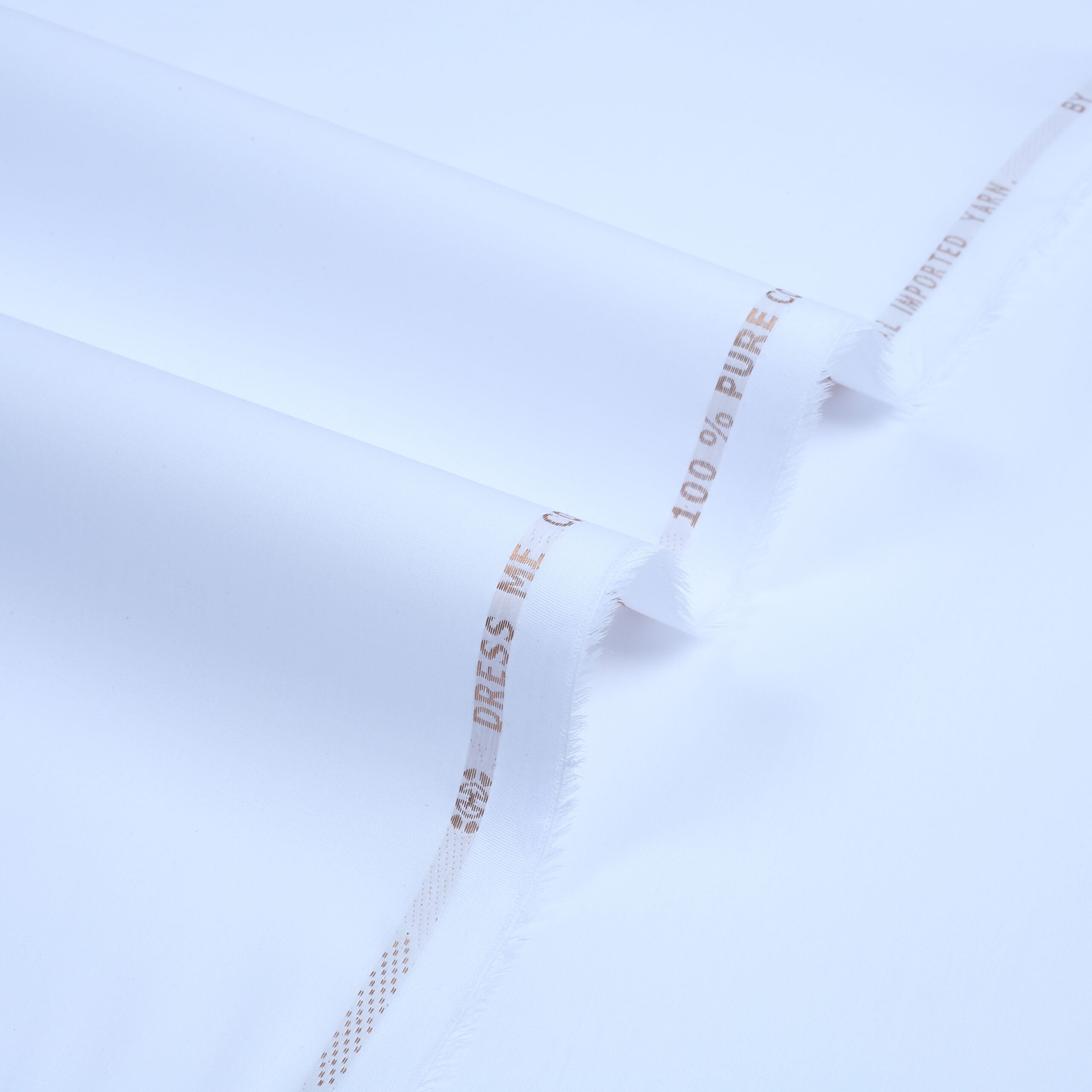 مجھے کاٹن کے کپڑے پہناؤ