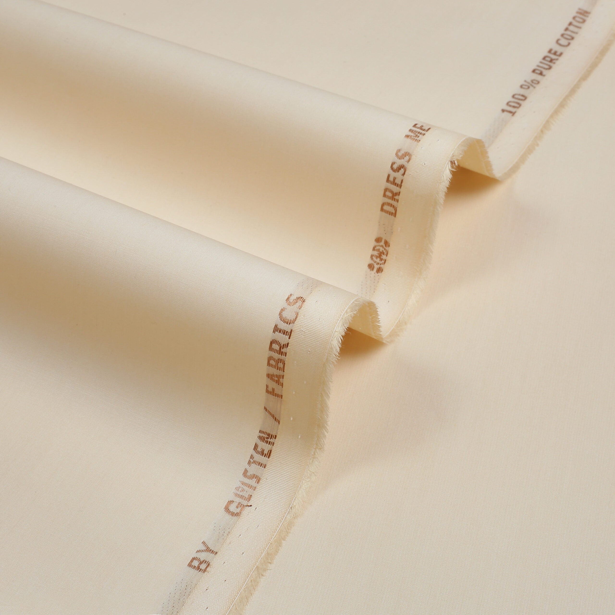 مجھے کاٹن کے کپڑے پہناؤ