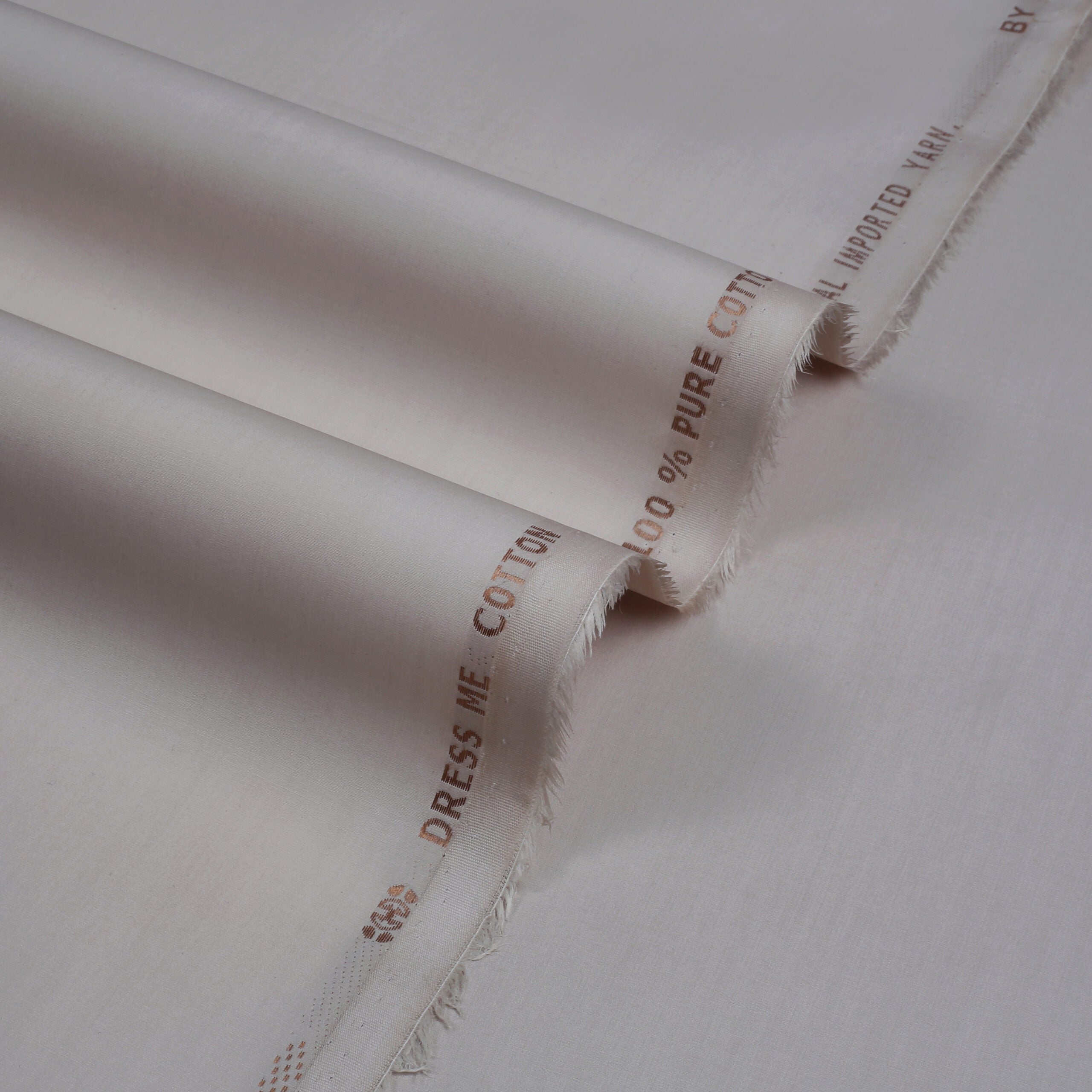 مجھے کاٹن کے کپڑے پہناؤ