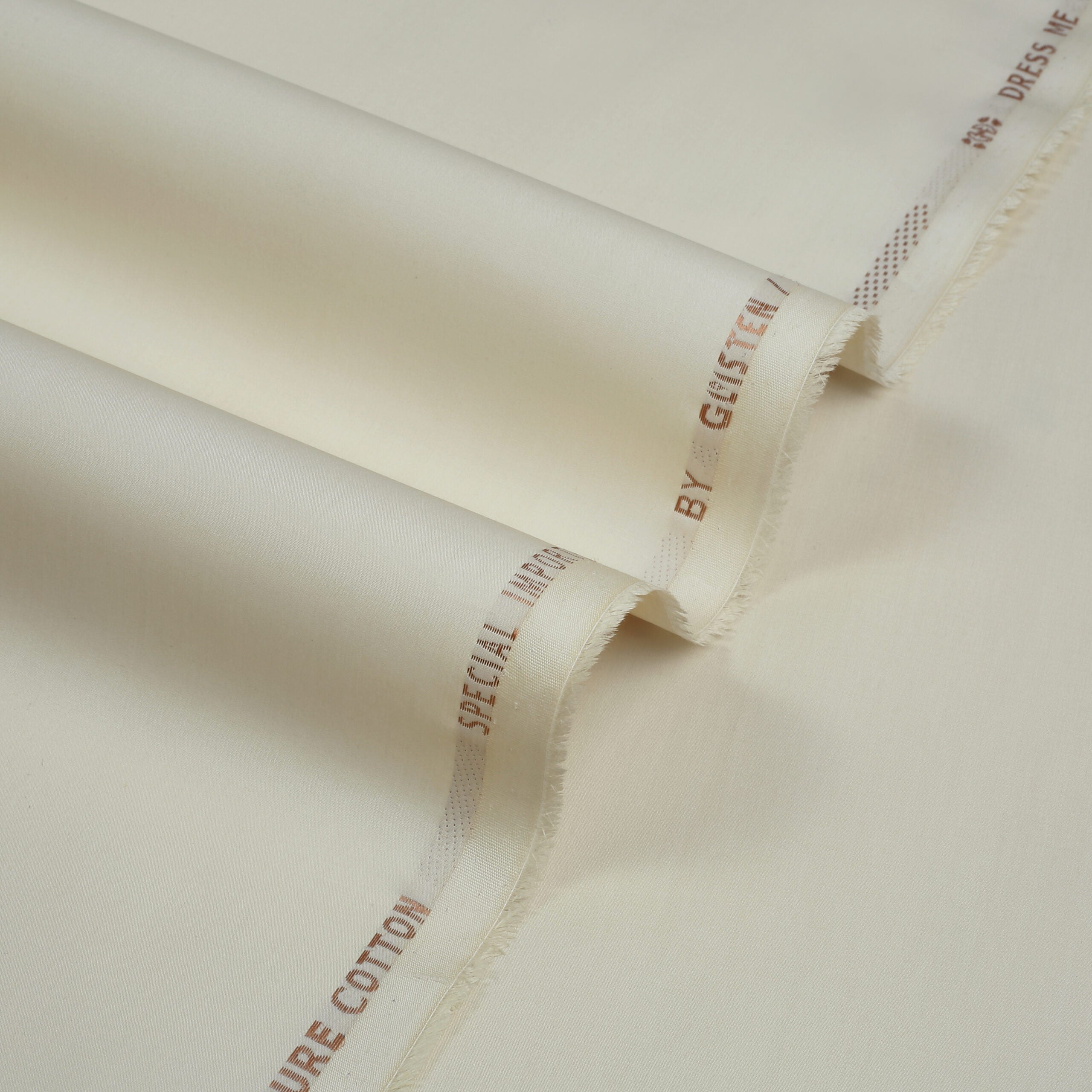 مجھے کاٹن کے کپڑے پہناؤ