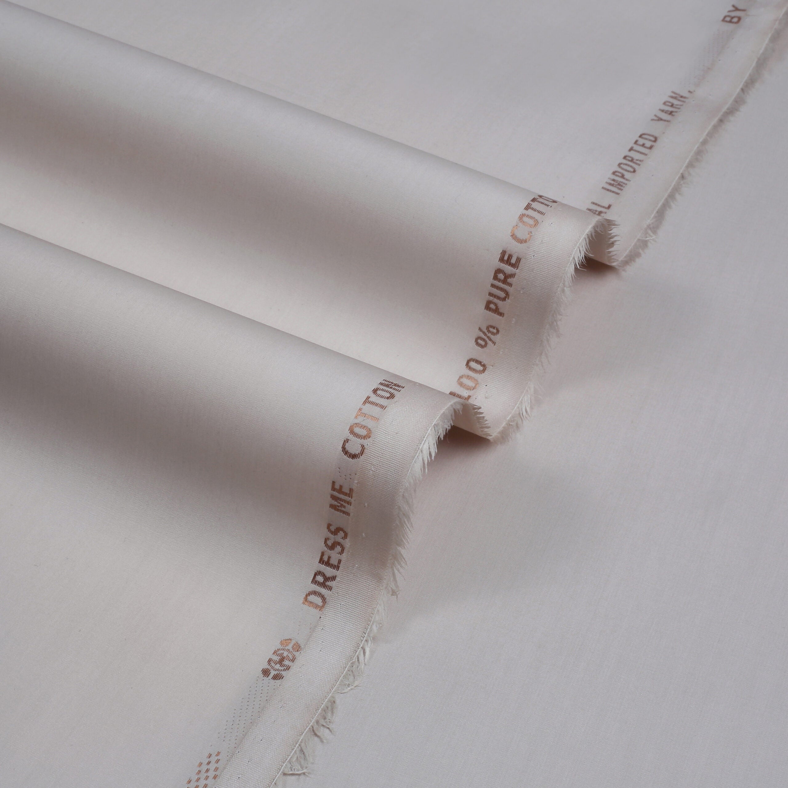 مجھے کاٹن کے کپڑے پہناؤ