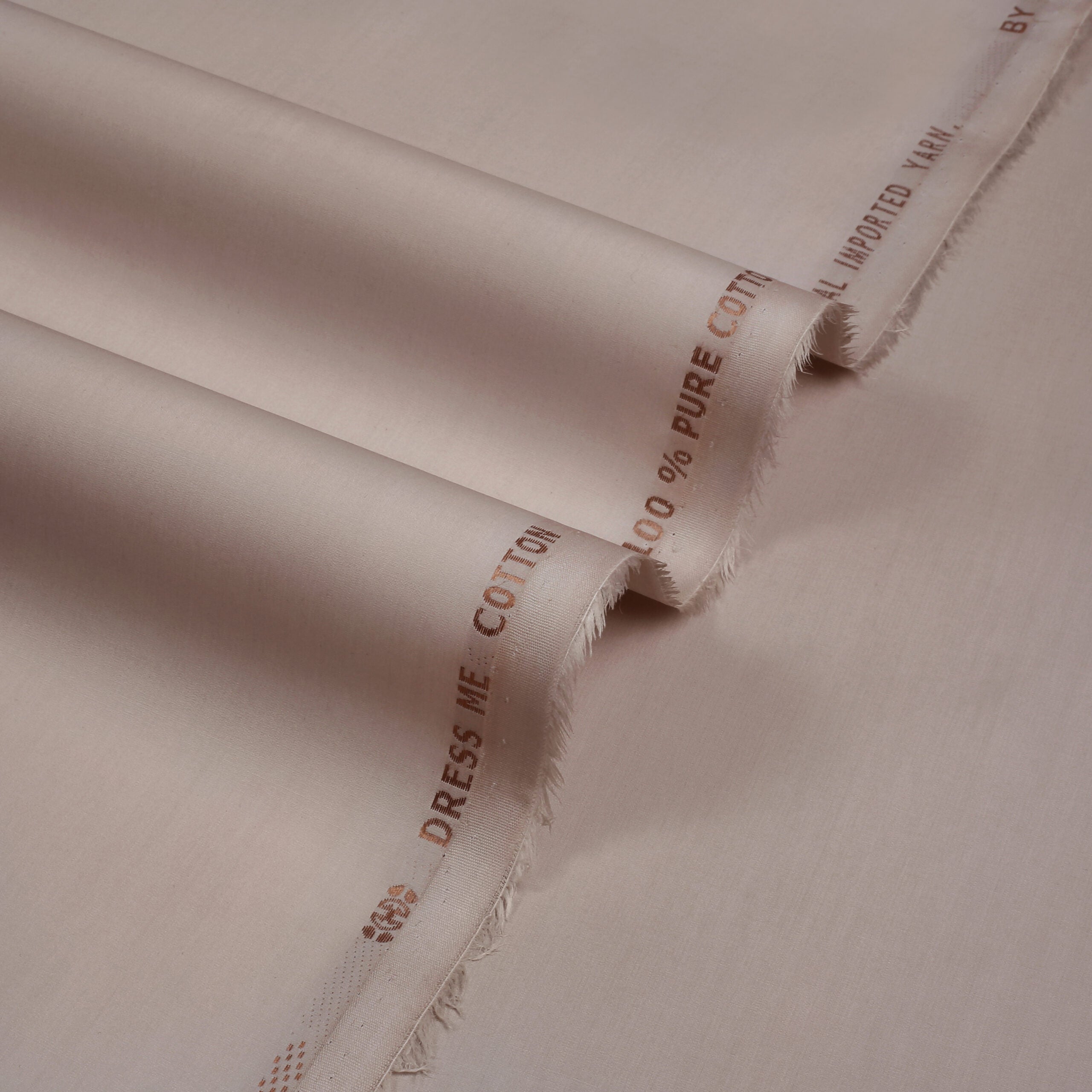 مجھے کاٹن کے کپڑے پہناؤ