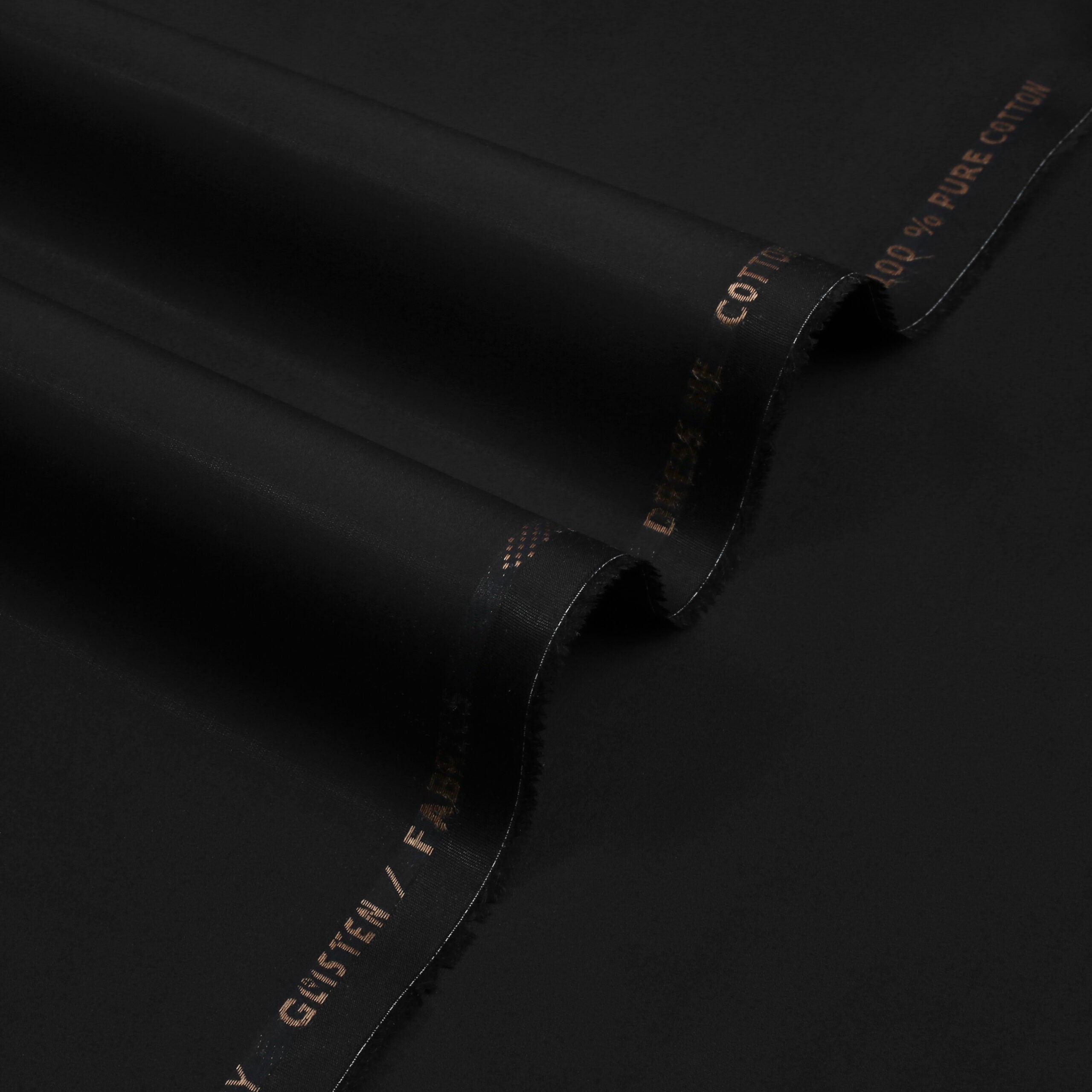 مجھے کاٹن کے کپڑے پہناؤ